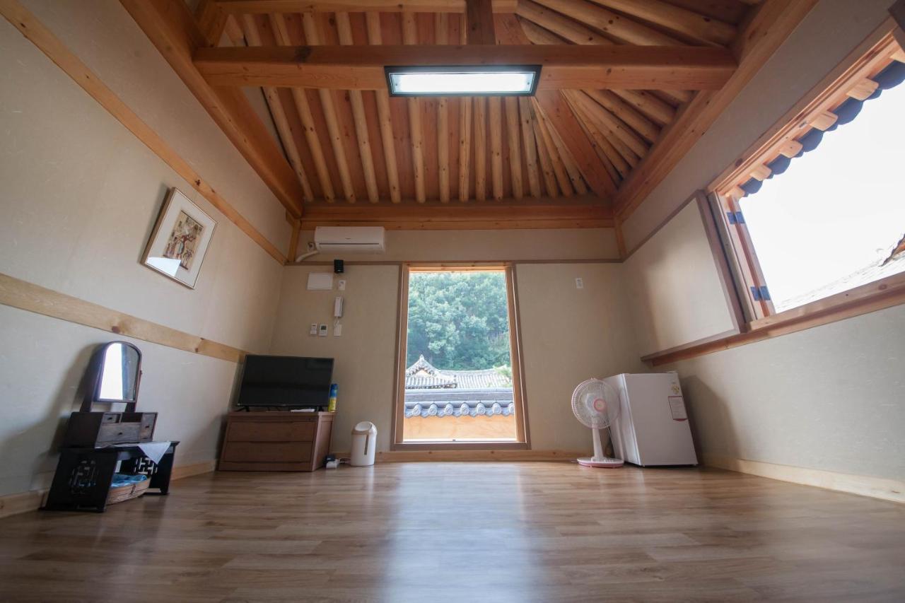 Jiwoo Dang Hotel Jeonju Exterior photo