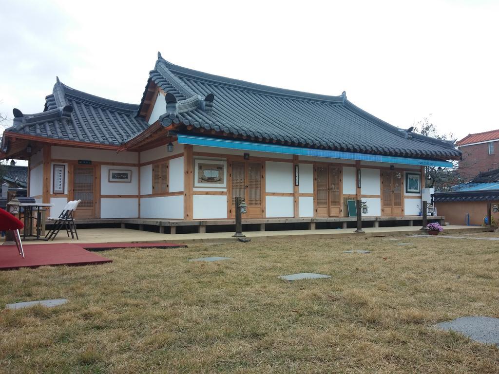 Jiwoo Dang Hotel Jeonju Exterior photo