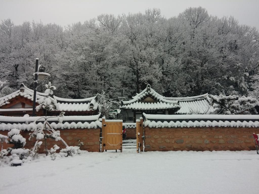 Jiwoo Dang Hotel Jeonju Exterior photo