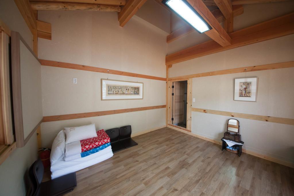 Jiwoo Dang Hotel Jeonju Exterior photo