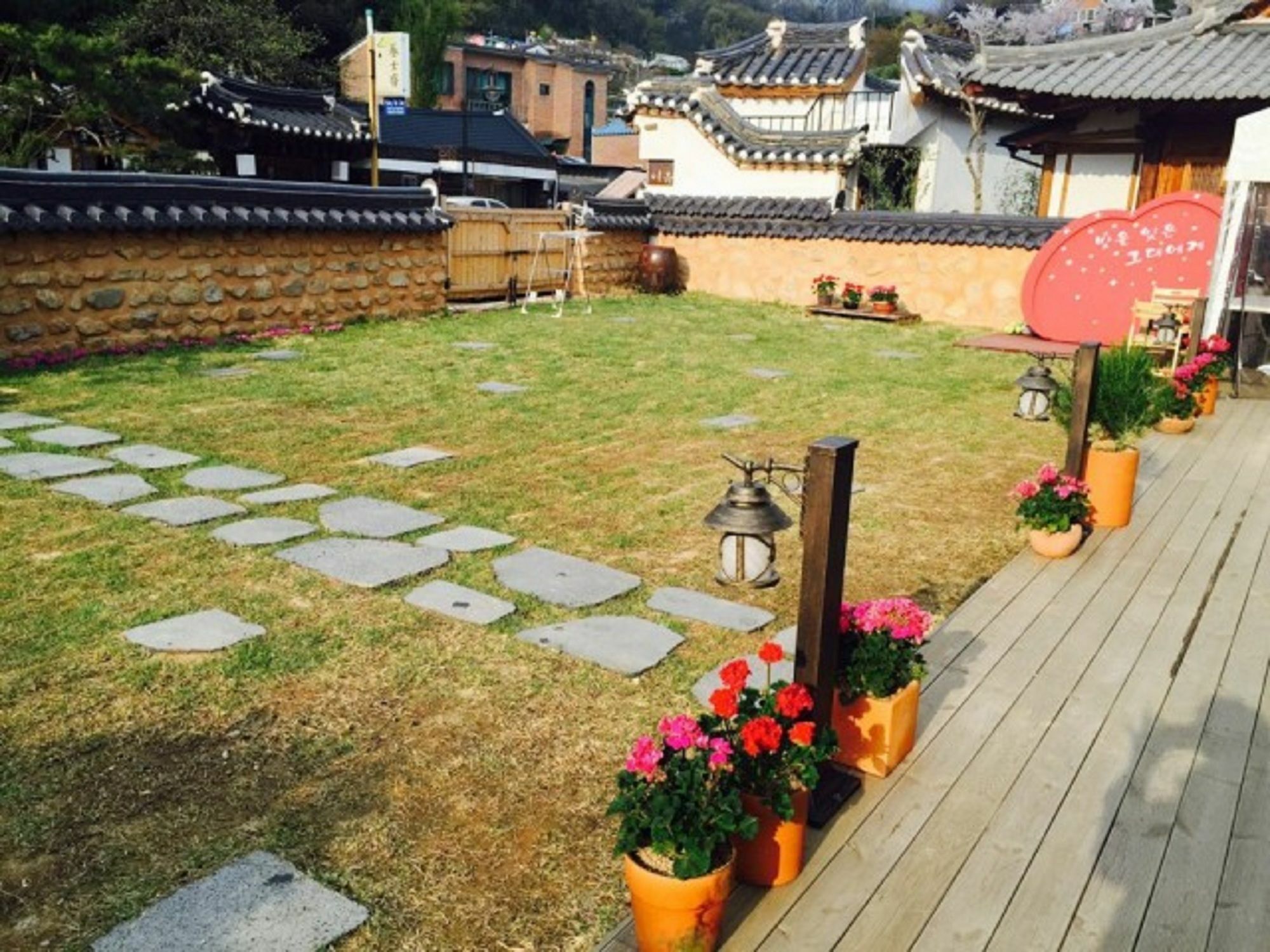 Jiwoo Dang Hotel Jeonju Exterior photo