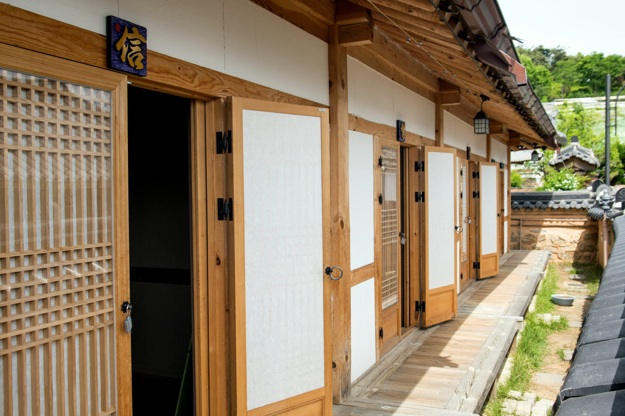 Jiwoo Dang Hotel Jeonju Exterior photo