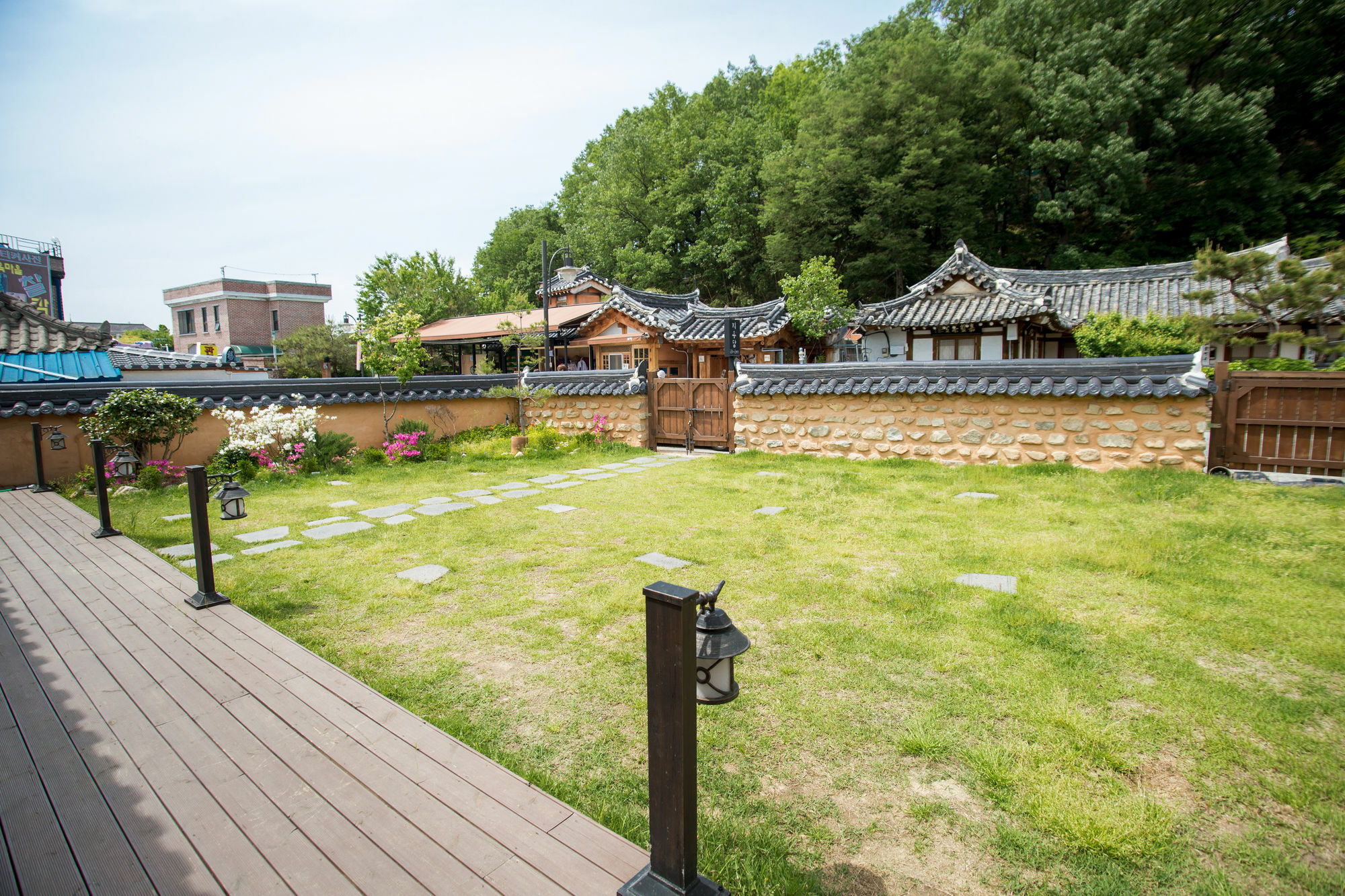 Jiwoo Dang Hotel Jeonju Exterior photo